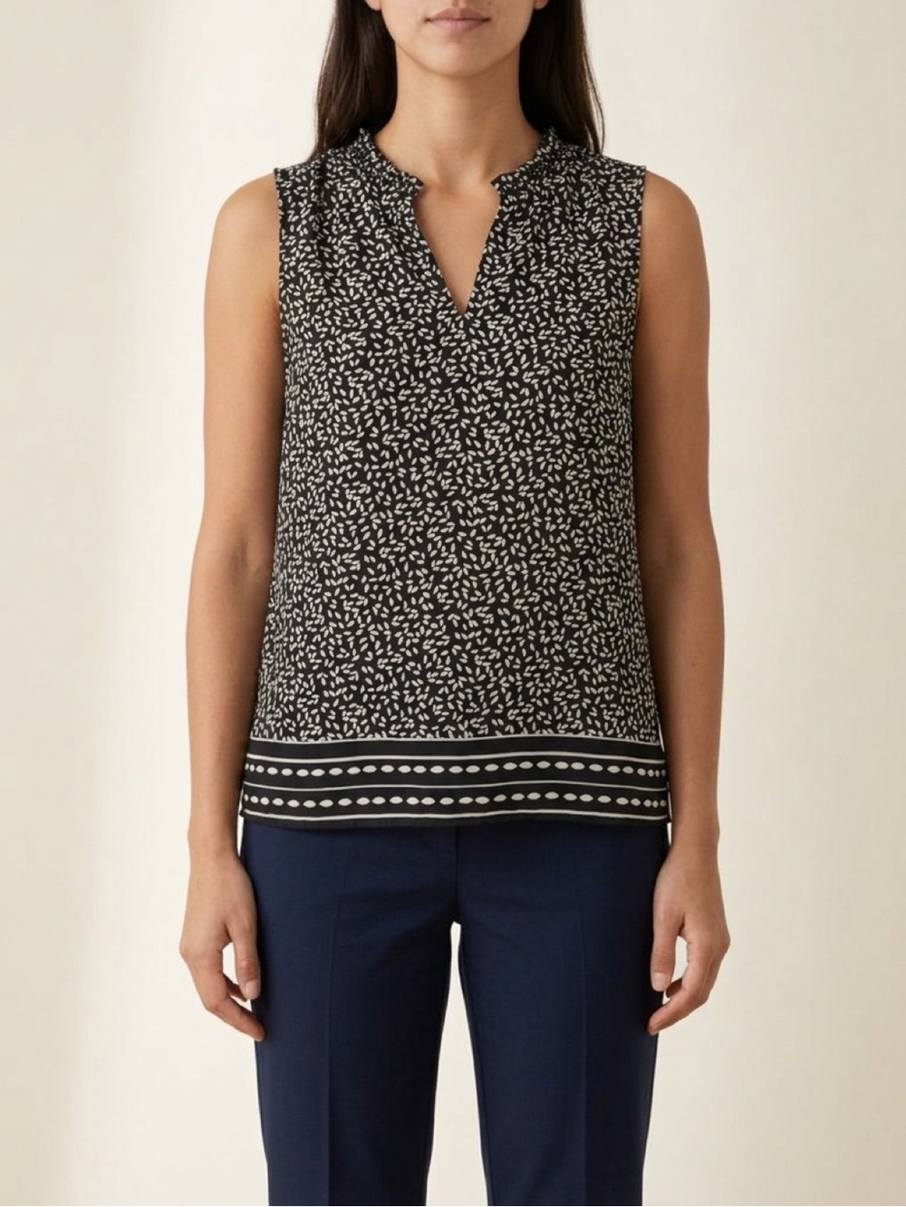 Talbots Black & White Sleeveless Split-Neck Printed Top Size Large - Picture 2 of 9